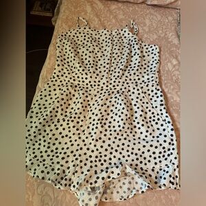 Linen and Viscose Polka Dot short jumpsuit The Loft size 14. Never worn